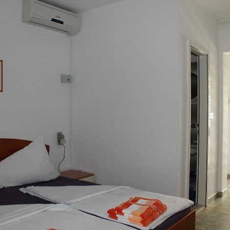 Apartmani Atila Damir Omis Bagian luar foto