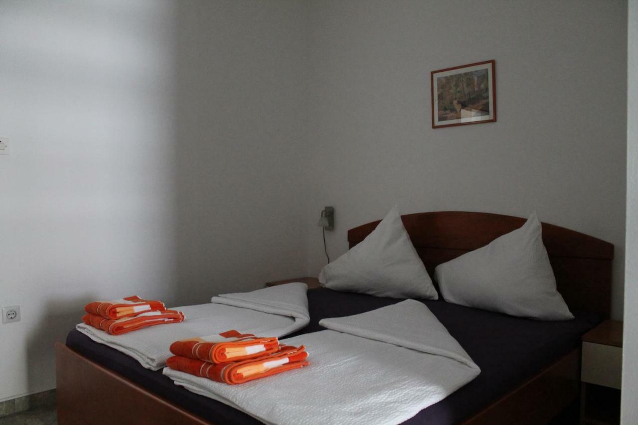 Apartmani Atila Damir Omis Bagian luar foto