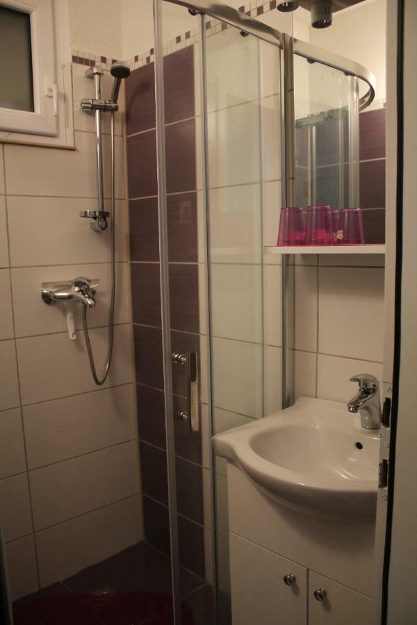 Apartmani Atila Damir Omis Bagian luar foto