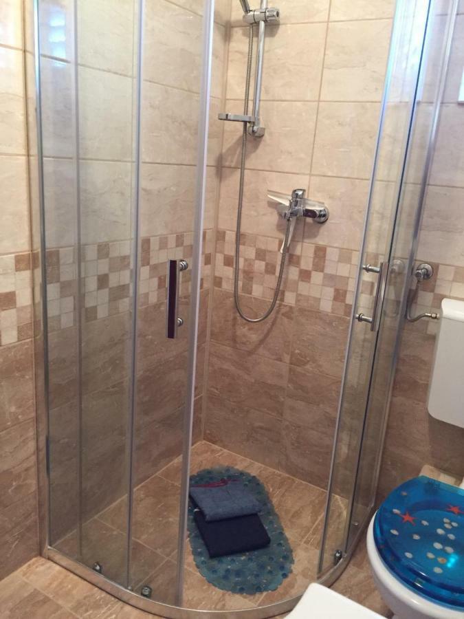 Apartmani Atila Damir Omis Bagian luar foto
