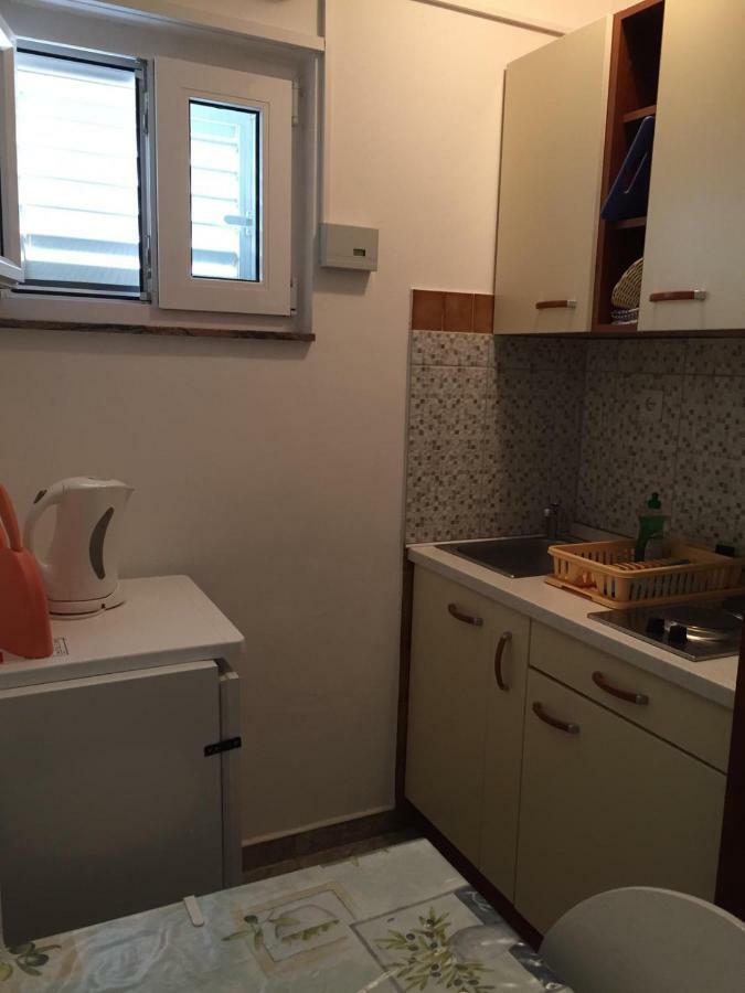 Apartmani Atila Damir Omis Bagian luar foto