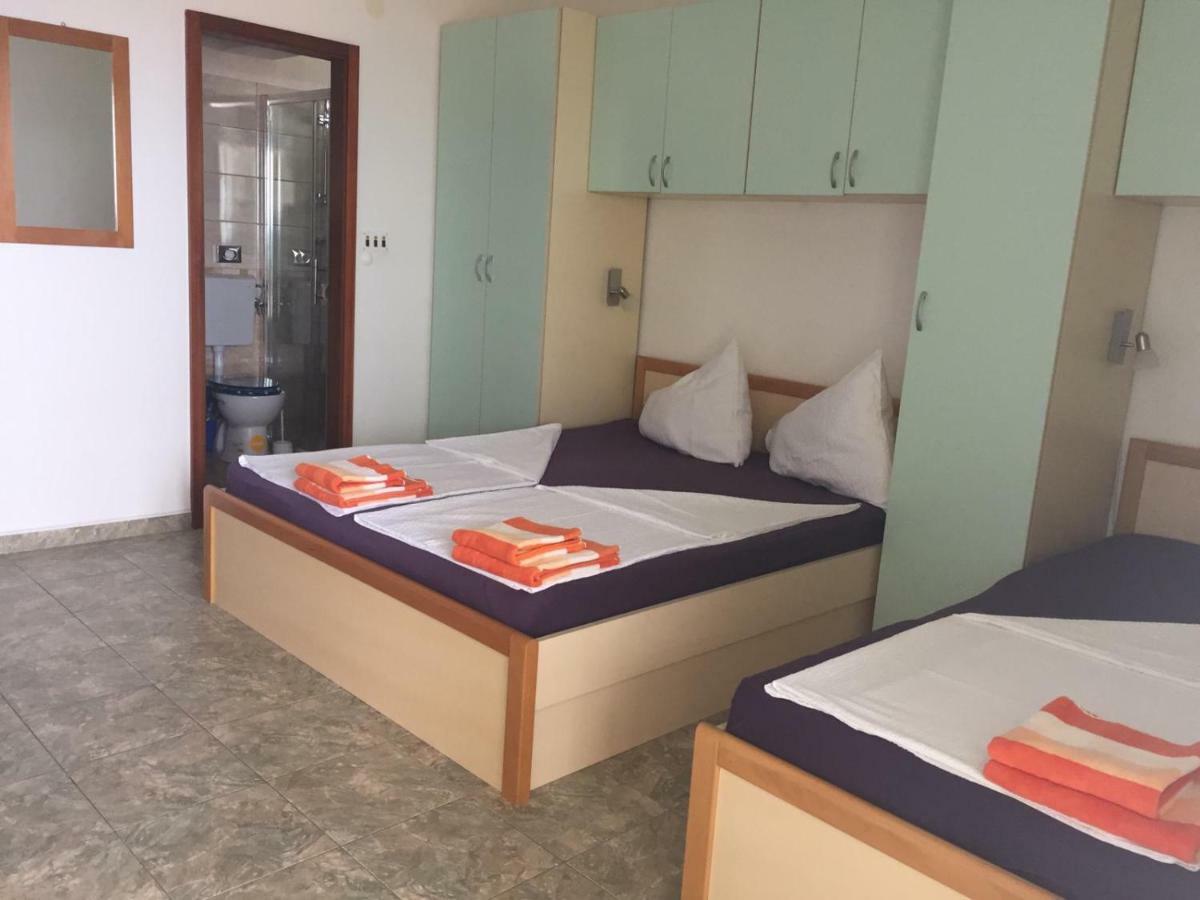 Apartmani Atila Damir Omis Bagian luar foto
