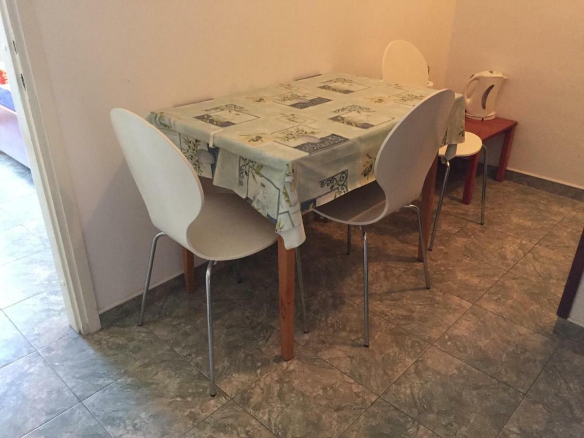 Apartmani Atila Damir Omis Bagian luar foto