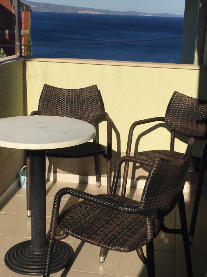 Apartmani Atila Damir Omis Bagian luar foto