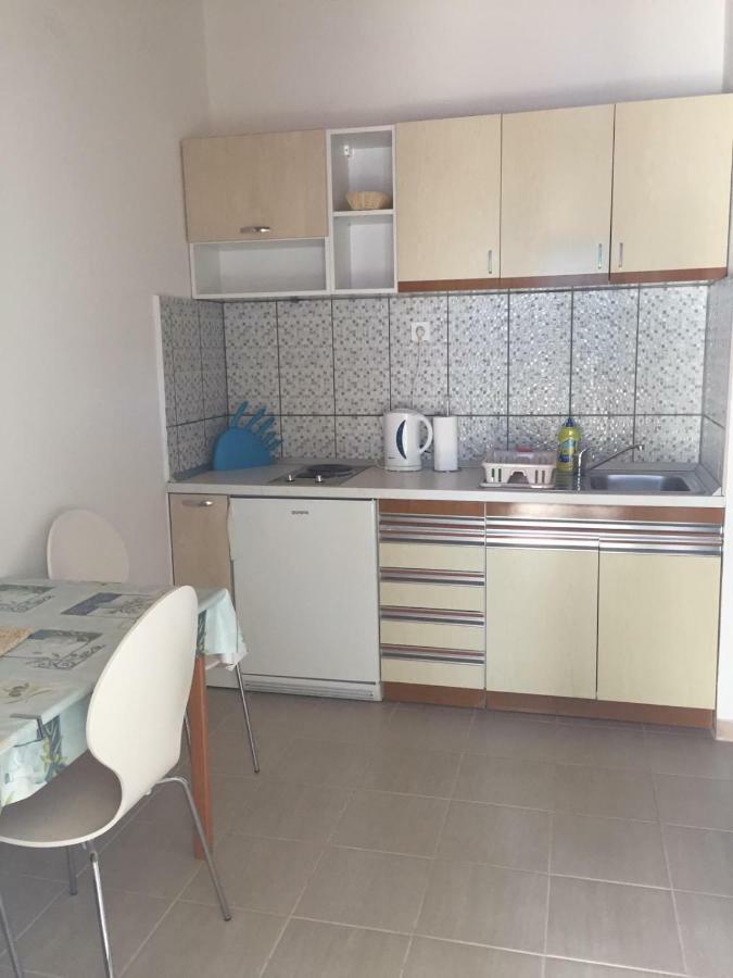 Apartmani Atila Damir Omis Bagian luar foto