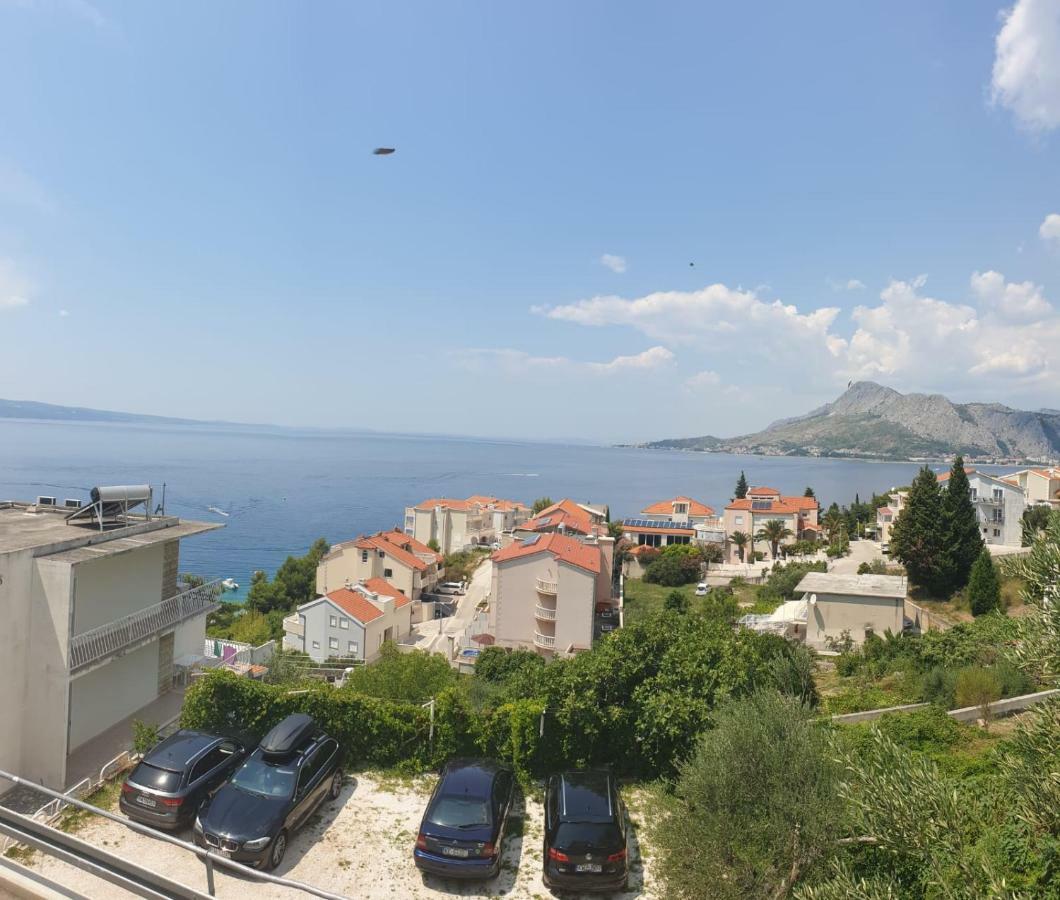Apartmani Atila Damir Omis Bagian luar foto